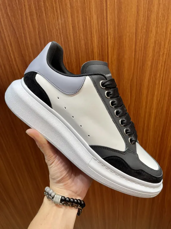 Alexander McQueen Shoe 